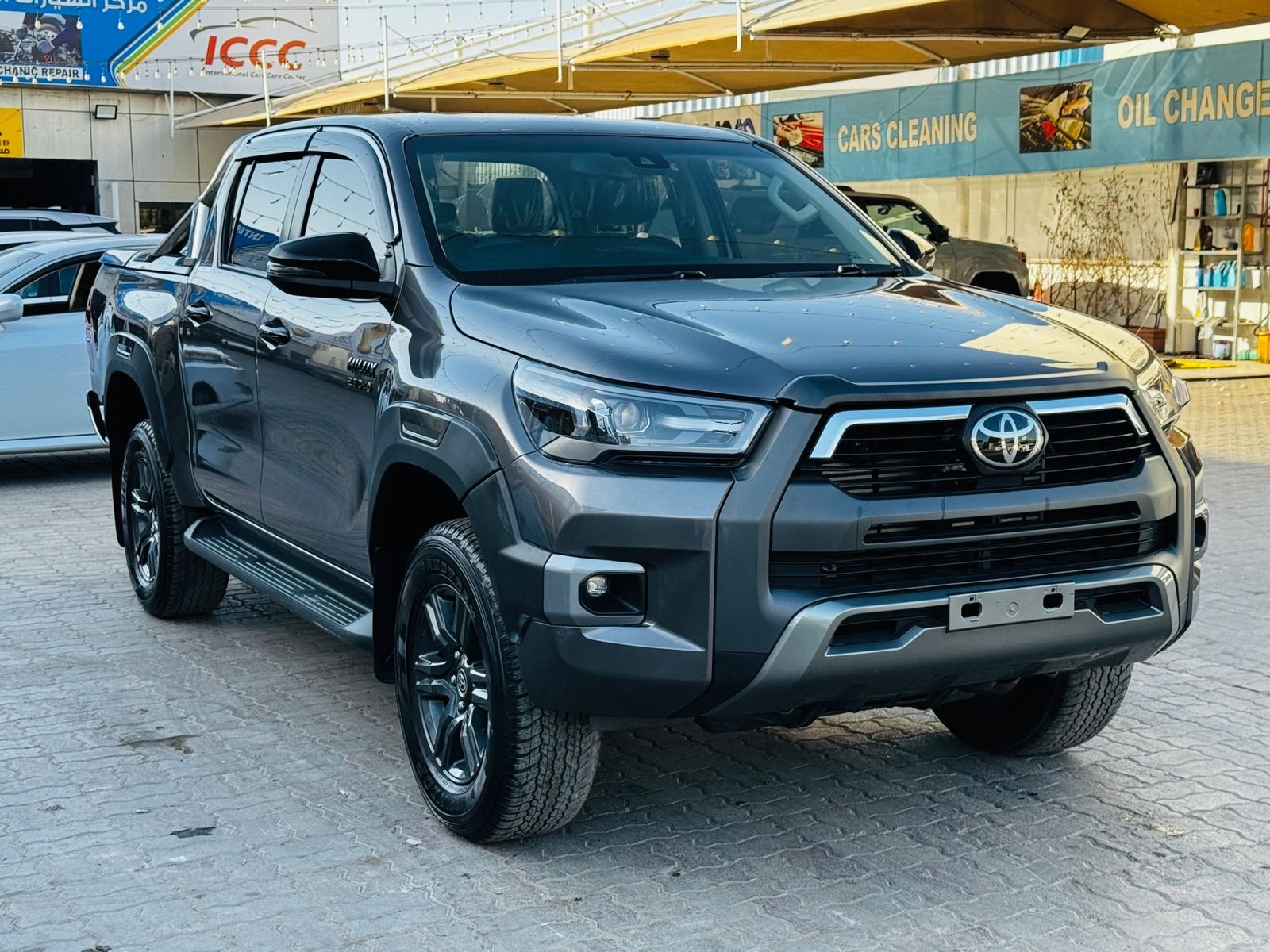 Toyota Hilux SR5 2023 Key Start Grey